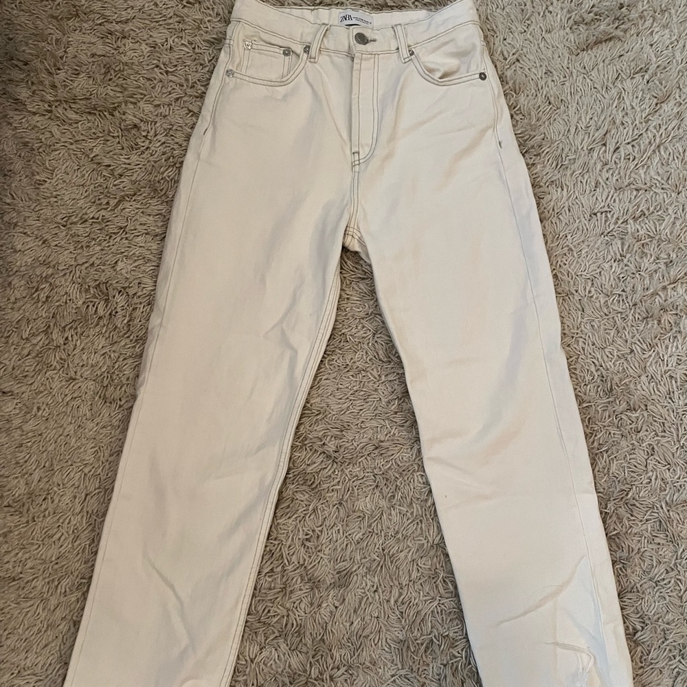 White Zara Boyfriend Jeans